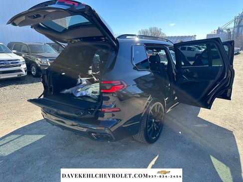 Used 2026 BMW X7 M60i image 37