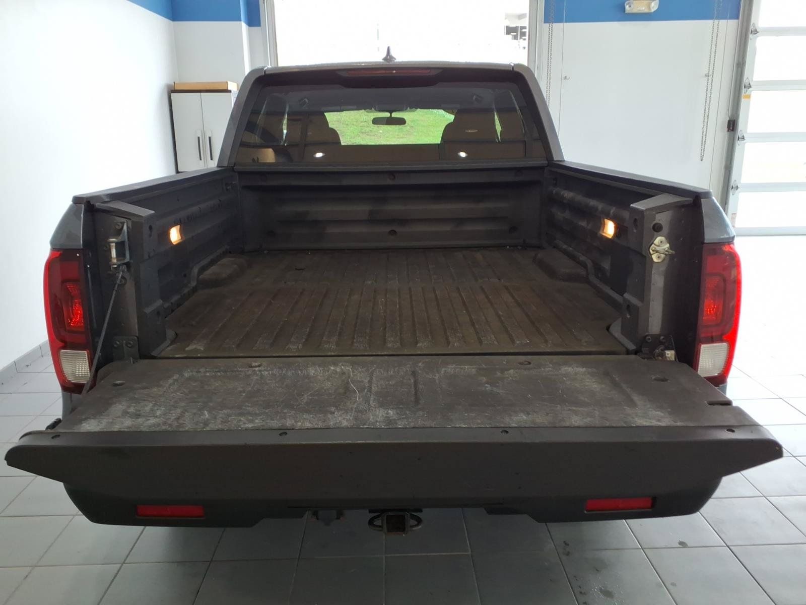 Used 2017 Honda Ridgeline RTL image 19