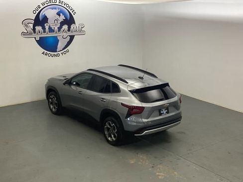 Used 2024 Chevrolet Trax LT image 15
