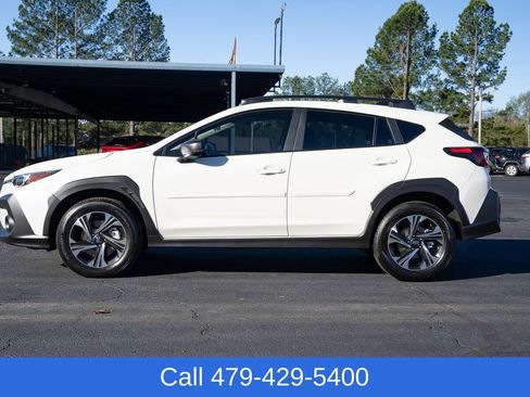 Used 2025 Subaru Crosstrek 2.0i Premium image 3
