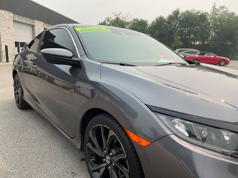 Used 2020 Honda Civic Sport image 11