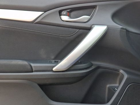 Used 2019 Honda Civic EX image 11