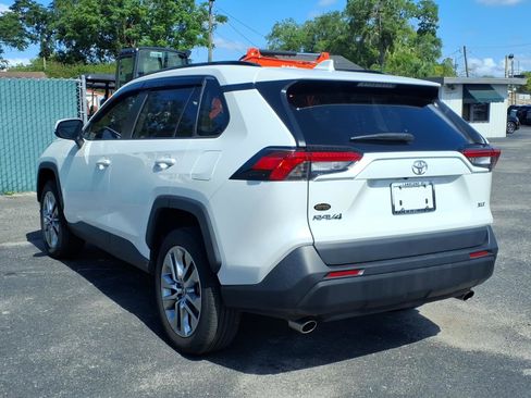 Used 2023 Toyota RAV4 XLE Premium FWD image 5