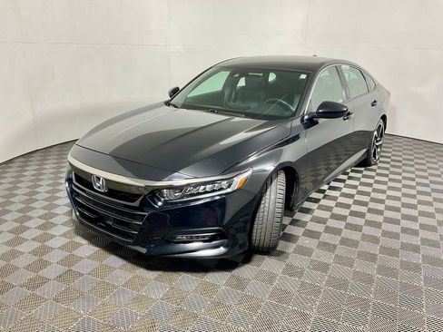 Used 2018 Honda Accord Sport image 9