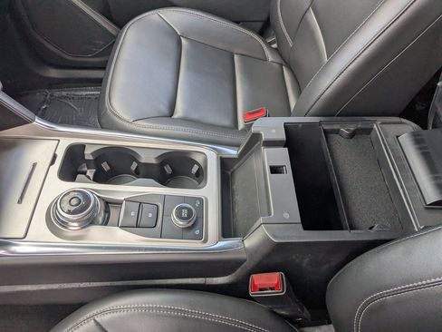 Used 2022 Ford Explorer XLT w/ Equipment Group 202A image 28