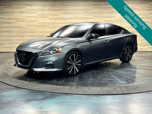 Used 2021 Nissan Altima 2.5 SR w/ SR Premium Package FWD image 5