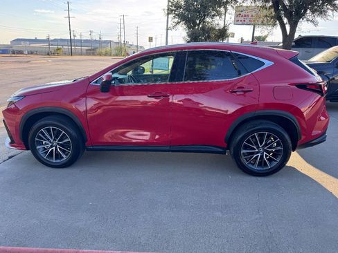 Used 2025 Lexus NX 250 FWD w/ Towing Package (2000 Lbs) image 9