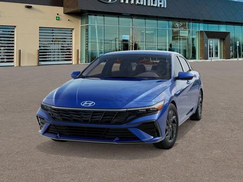 Used 2026 Hyundai Elantra Hybrid FWD image 6