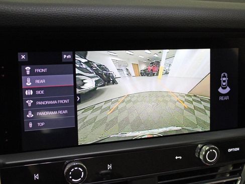 Used 2025 Porsche Macan image 22