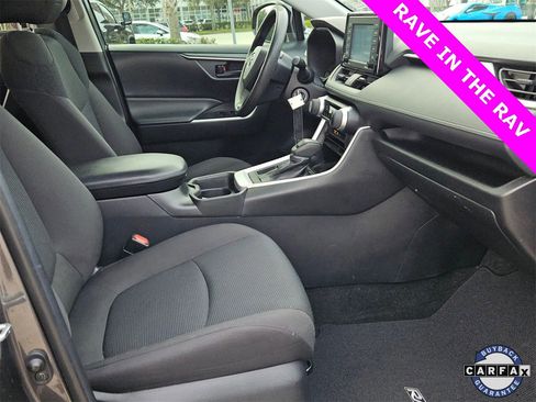 Used 2021 Toyota RAV4 LE image 24