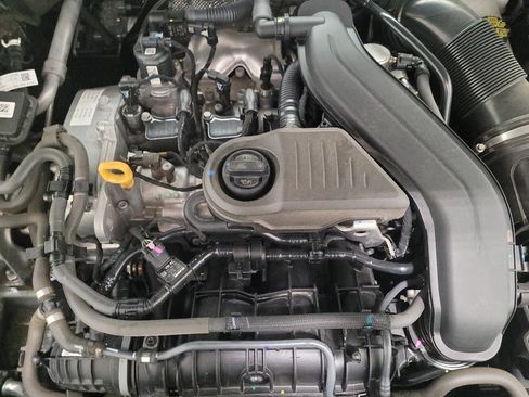 Used 2024 Volkswagen Jetta SE FWD image 30