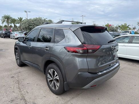 Used 2022 Nissan Rogue SV w/ SV Premium Package FWD image 4