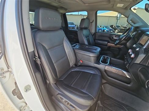 Used 2022 GMC Sierra 3500 Denali w/ Technology Package image 17