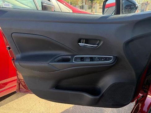 New 2025 Nissan Versa SR w/ Trunk Package image 18