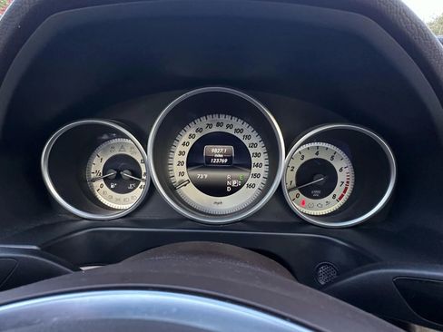 Used 2016 Mercedes-Benz E 350 4MATIC Sedan image 13