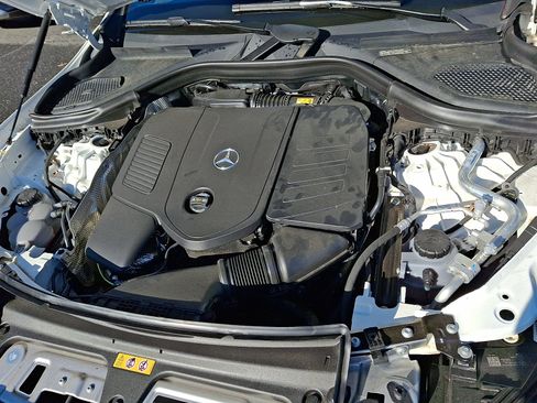 Certified 2025 Mercedes-Benz GLC 300 4MATIC image 30