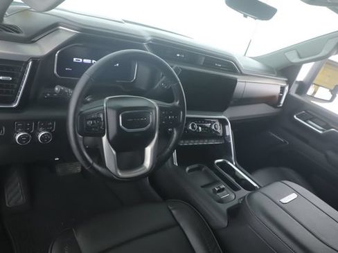 Used 2026 GMC Sierra 2500 Denali w/ Technology Package AWD/4WD image 17
