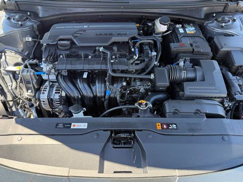 Certified 2026 Hyundai Elantra SE FWD image 20
