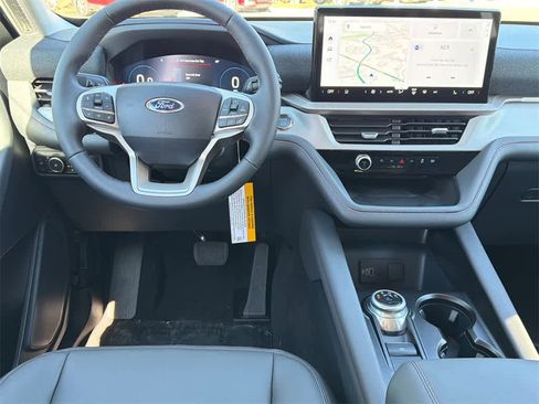New 2026 Ford Explorer Active w/ Active Comfort Package image 20