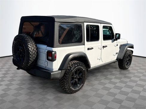 Used 2022 Jeep Wrangler Unlimited Willys image 6
