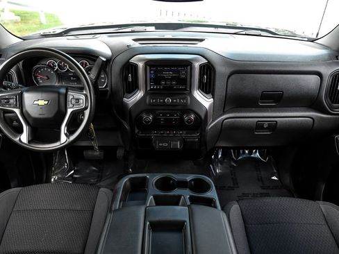 Used 2022 Chevrolet Silverado 1500 Custom w/ Safety Confidence Package AWD/4WD image 10