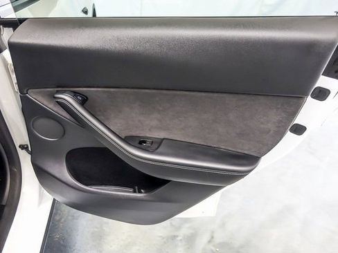 Used 2023 Tesla Model Y Long Range image 41