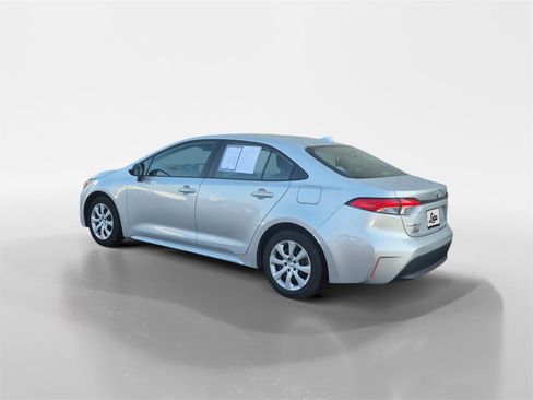 Used 2023 Toyota Corolla LE image 6