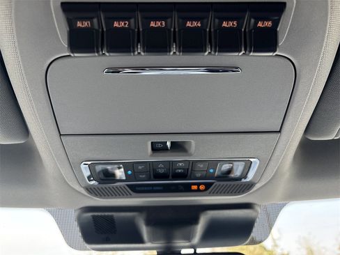 New 2026 Ford F250 Lariat w/ Black Appearance Package image 30