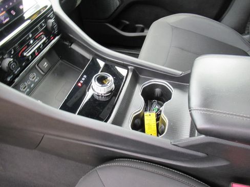 Certified 2025 Jeep Grand Cherokee L Laredo w/ Luxury Tech Group I RWD image 19