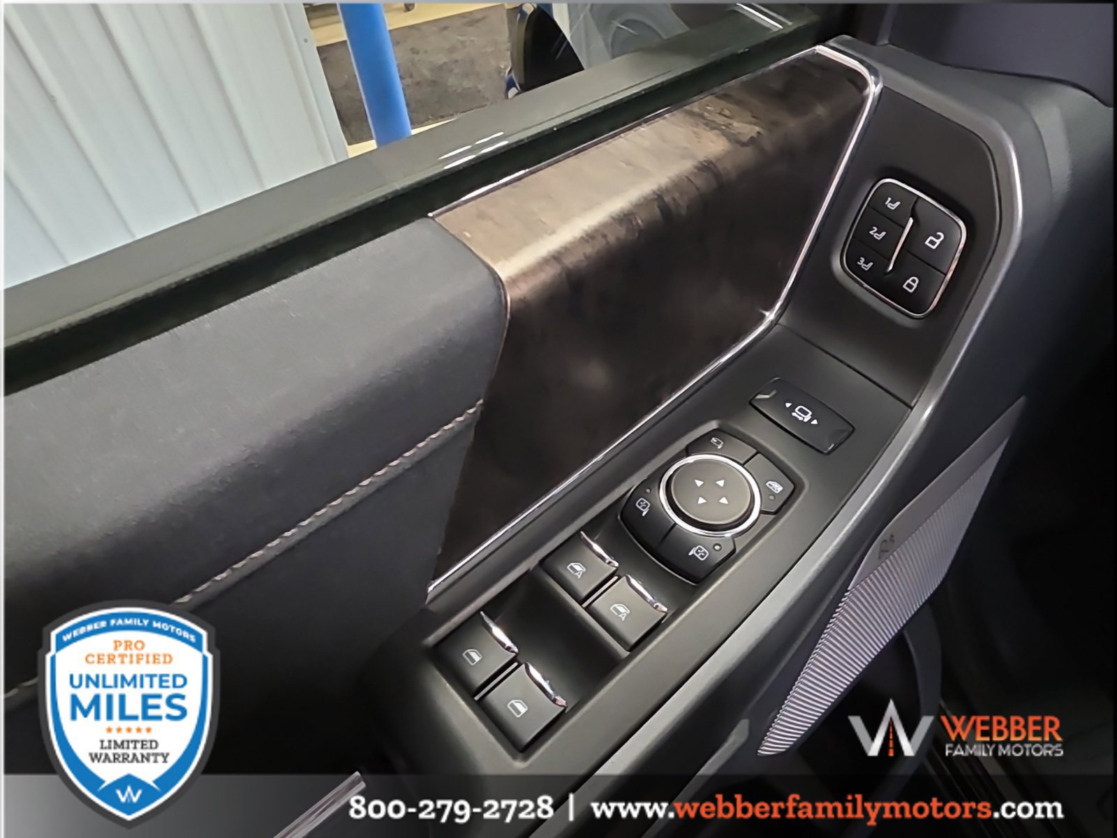 Used 2024 Ford F350 Lariat w/ Lariat Ultimate Package AWD/4WD image 17