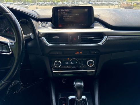 Used 2017 MAZDA MAZDA6 Touring image 18