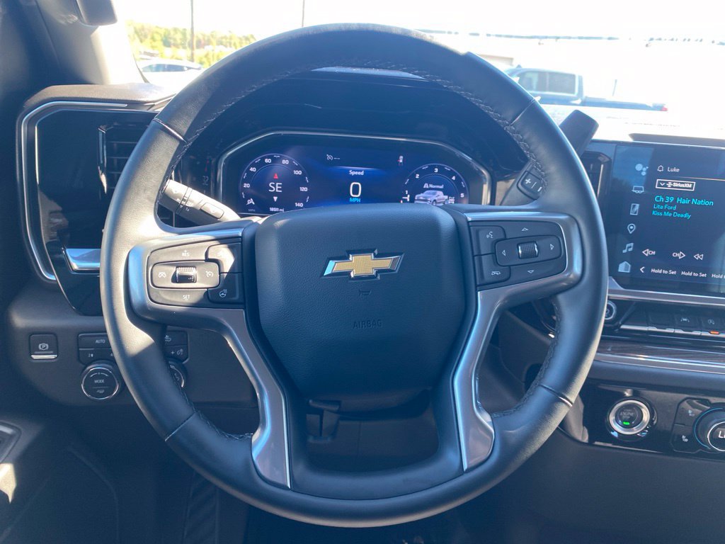 Used 2024 Chevrolet Silverado 1500 LT AWD/4WD image 15