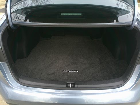 Used 2023 Toyota Corolla LE image 25