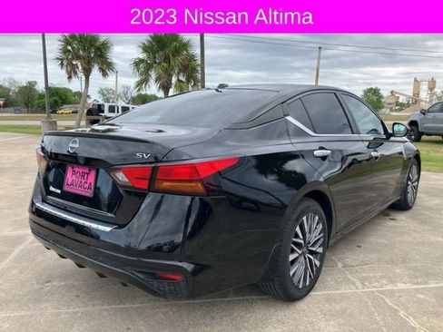 Used 2023 Nissan Altima 2.5 SV image 7