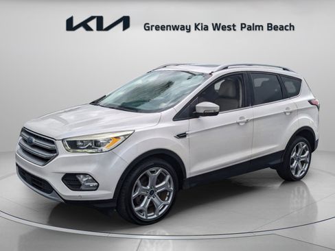 Used 2017 Ford Escape Titanium w/ Equipment Group 301A FWD image 4