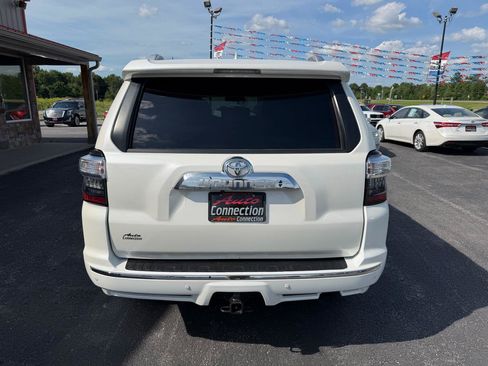 Used 2018 Toyota 4Runner Limited AWD/4WD image 5