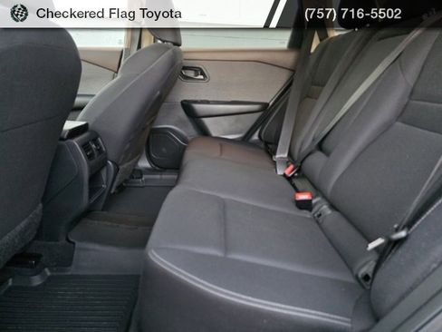 Used 2023 Nissan Rogue S image 35