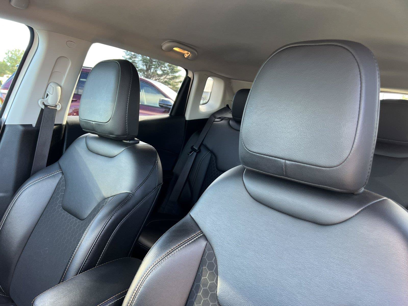 Used 2019 Jeep Compass Latitude w/ Popular Equipment Group AWD/4WD image 12