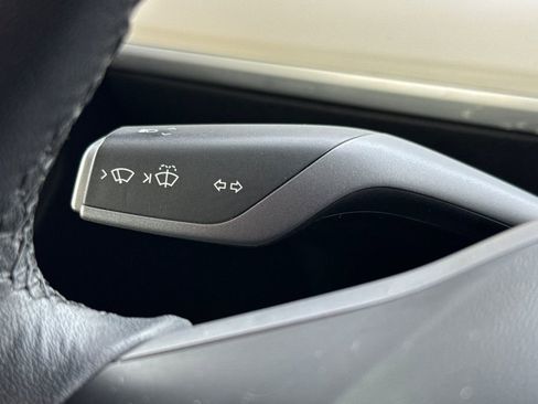 Used 2021 Tesla Model 3 Standard Range Plus image 38