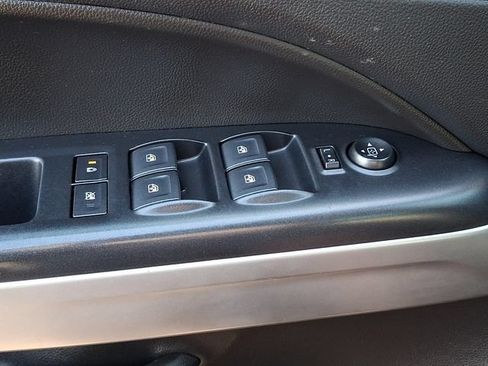 Used 2020 Chevrolet Colorado LT RWD image 17