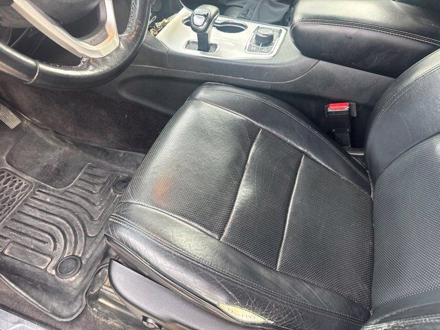 Used 2015 Jeep Grand Cherokee Overland w/ Advanced Technology Group AWD/4WD image 11