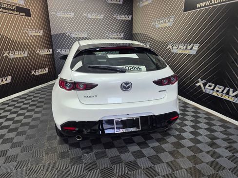Used 2020 MAZDA MAZDA3 Hatchback FWD image 11