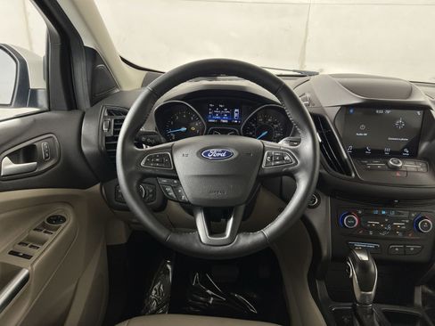 Used 2019 Ford Escape SEL AWD/4WD image 16