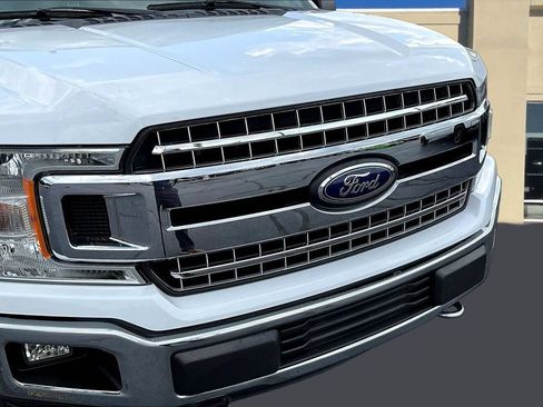 Used 2020 Ford F150 XLT w/ Equipment Group 302A Luxury AWD/4WD image 36