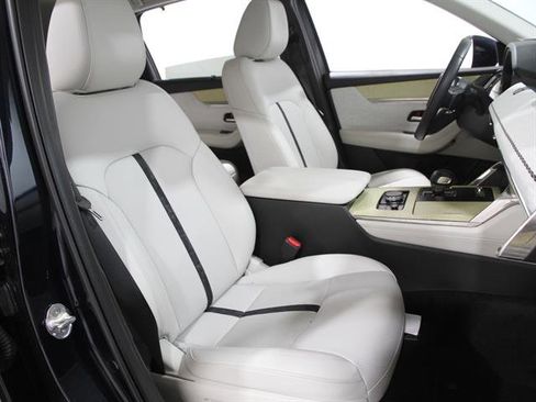 Certified 2025 MAZDA CX-90 3.3 Turbo S w/ Premium Plus image 15