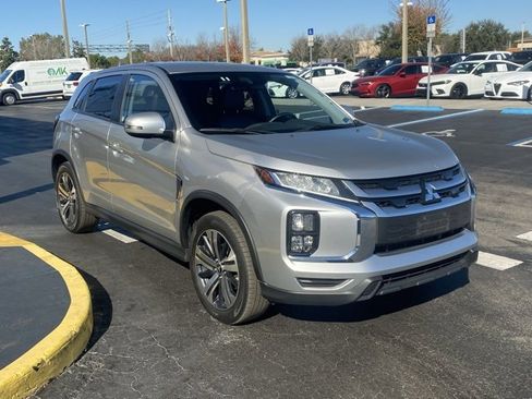 Used 2024 Mitsubishi Outlander Sport SE image 2