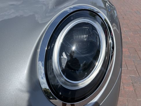 Used 2024 MINI Cooper 2-Door Hardtop FWD image 6