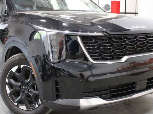 Used 2024 Kia Sorento S image 35