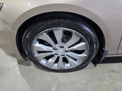 Used 2018 Chevrolet Malibu Premier w/ Premier Sun and Wheel Package image 23