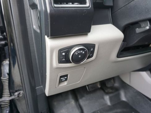 Used 2018 Ford F150 XL w/ Equipment Group 101A Mid AWD/4WD image 10